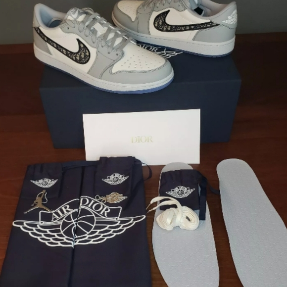 dior jordan low retail